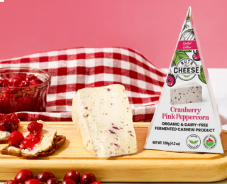 NUTS FOR CHEESE CRANBERRY PINK PEPPERCORN FERMENTED CASHEW WEDGE